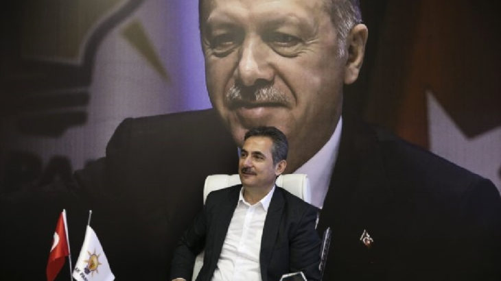 AKP'li başkan koronavirüs bahanesiyle çalışanların maaşından kesintiye gitti