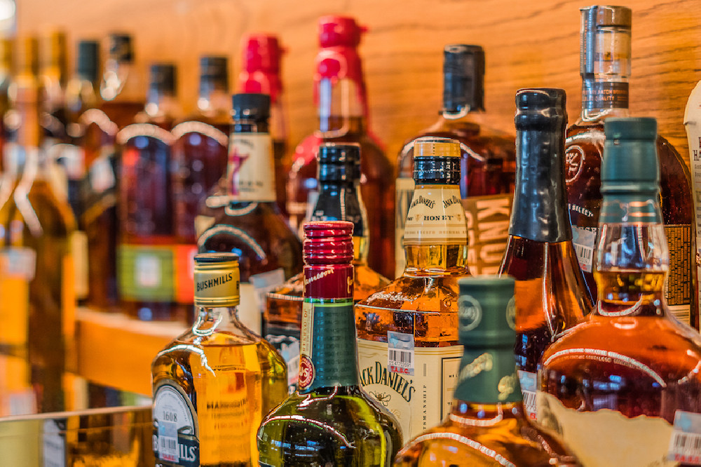 Karantina alkol tüketimini artırdı