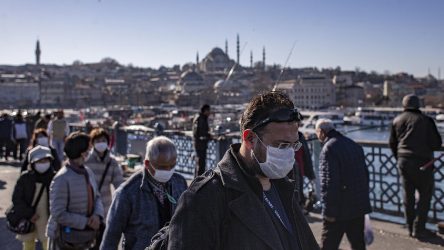 İstanbul Valiliğinden yeni koronavirüs yasakları