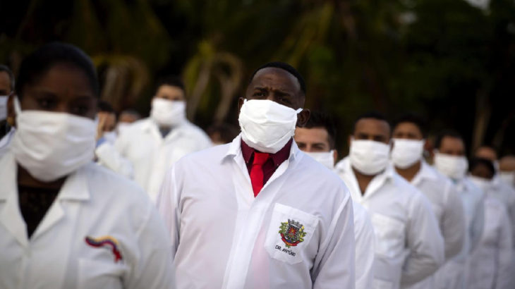 Küba koronavirüsle mücadele için Güney Afrika’ya 216 kişilik sağlık ekibi gönderdi