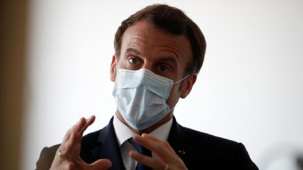 Macron'un koronavirüs testi pozitif çıktı