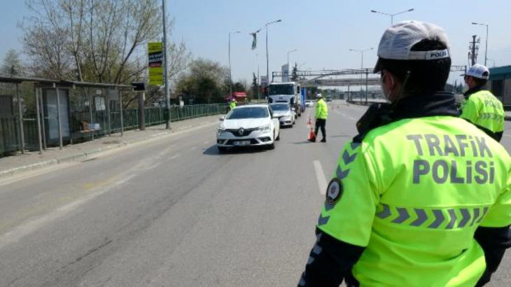 Ankara'ya sahte ölüm raporuyla gitmeye çalışan uyuşturucu tacirleri yakalandı