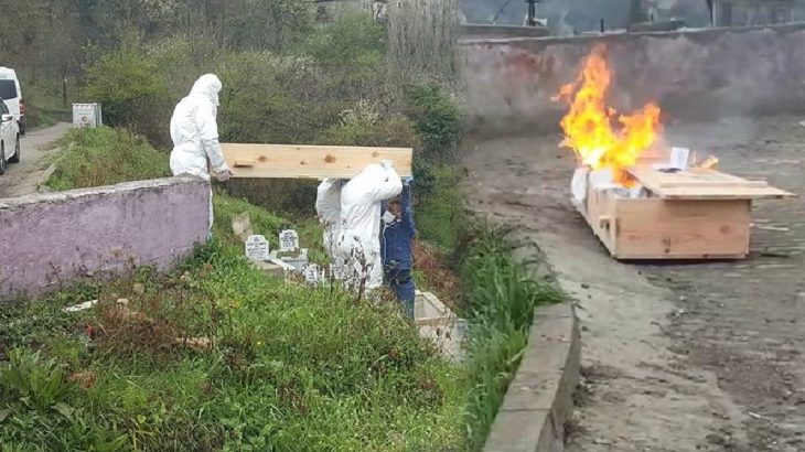 Yer Zonguldak: Cenazeden sonra tabutu yaktılar!