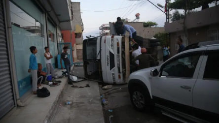 Adana’da tarım işçilerini taşıyan iki araç çarpıştı: 12 işçi yaralandı