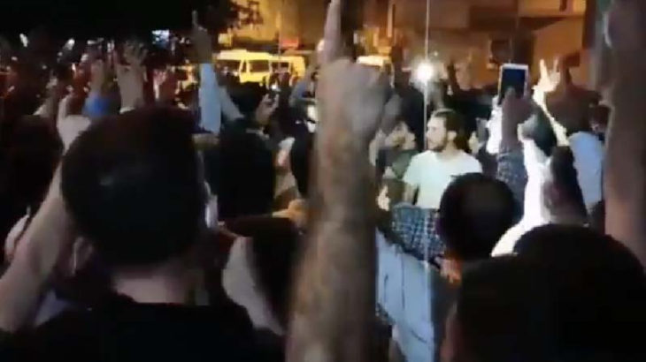Adana'da Furkancıların 'toplu namaz'ına polis müdahalesi