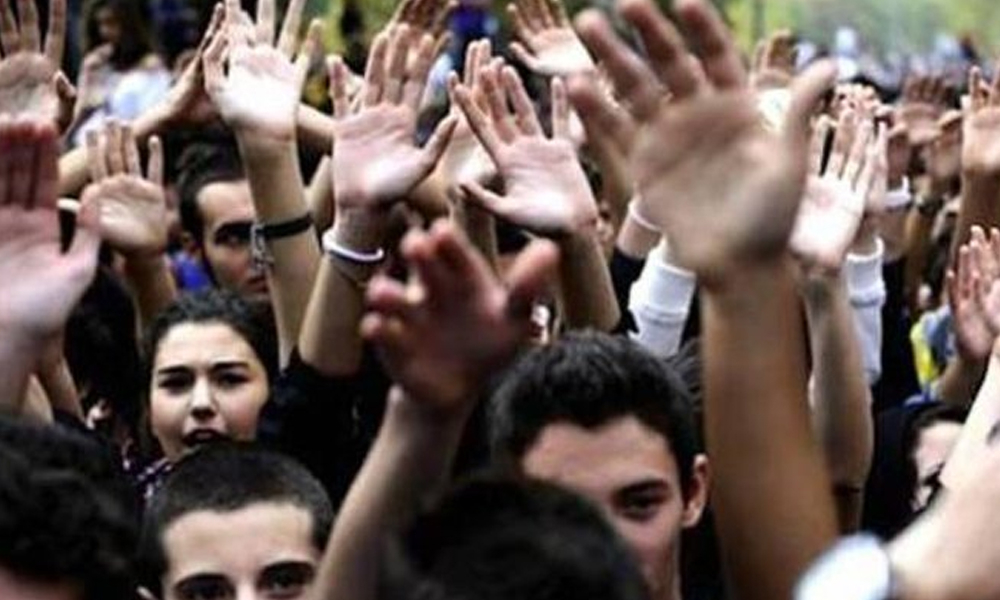 AKP genç işsizliğe çare buldu: Öğrenciler hiçbir hakka sahip olmadan part-time olarak çalışacak