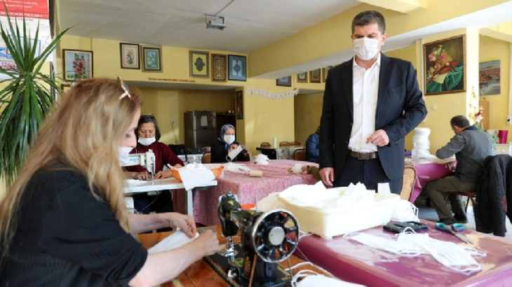 'İzinsiz' maske dağıttığı için soruşturulan Burdur Belediye Başkanı Ercengiz: Bu kadar ihtiyaç varken maske üretiminden kim rahatsız olabilir ki?
