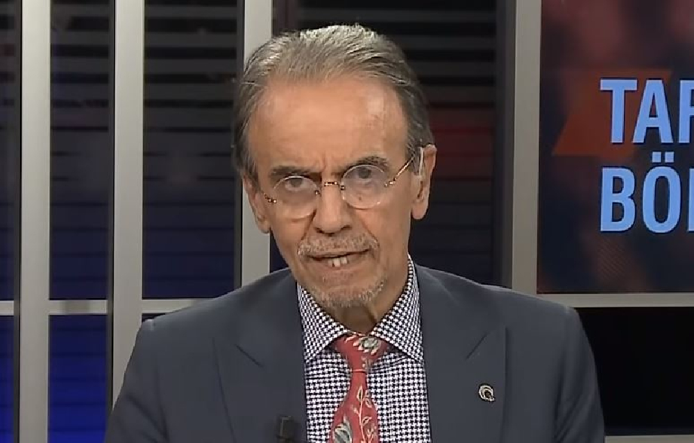 Prof. Dr. Mehmet Ceyhan canlı yayında fenalaştı