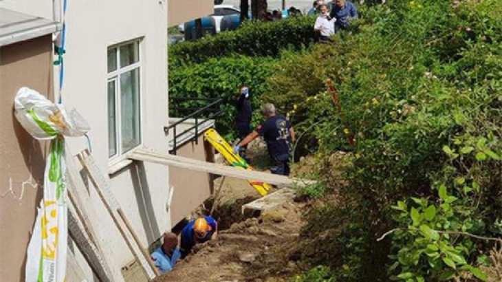 Tekirdağ'da duvar inşaatında toprak kayması: 2 işçi kurtarılmaya çalışılıyor