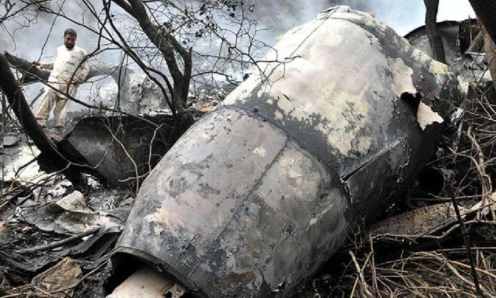 Pakistan’da ‘sahte lisans’ skandalı: 150 pilota ceza