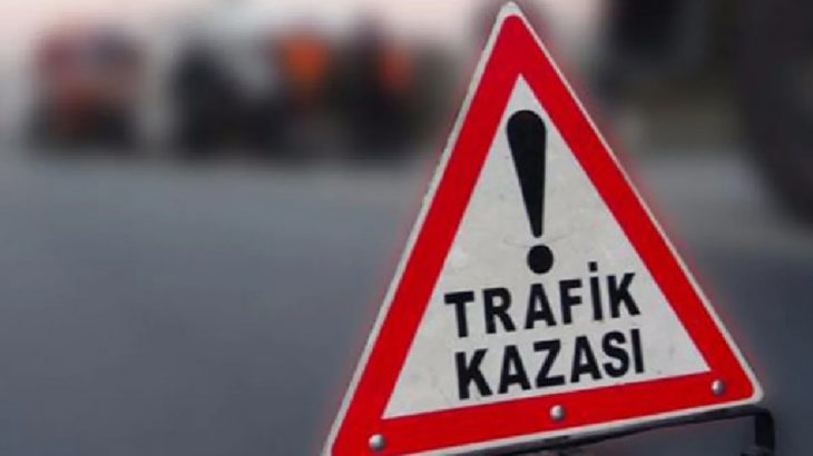 Konya Derbent'te hafif ticari araç devrildi, 1 kişi hayatını kaybetti