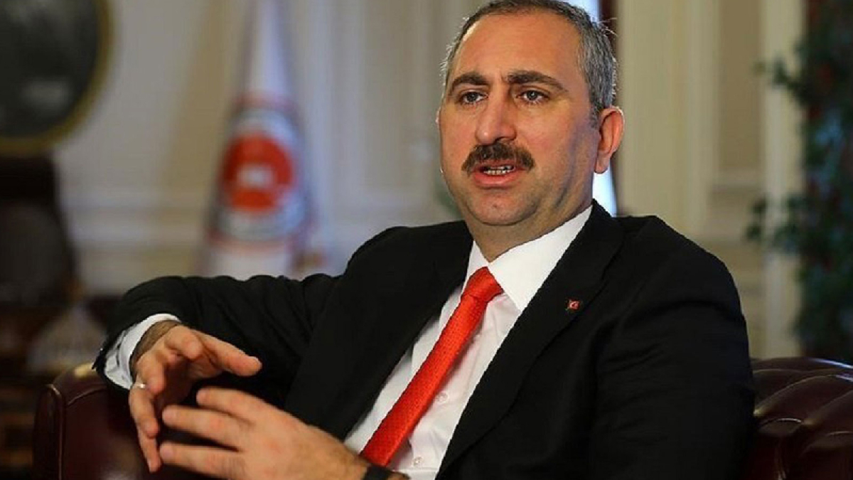 AKP'li Abdülhamit Gül, Ergenekon Davası'nın kumpas olduğunu itiraf etti