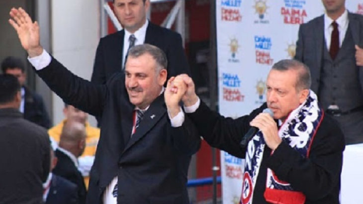 AKP'li başkan utanmazlıkta çığır açtı