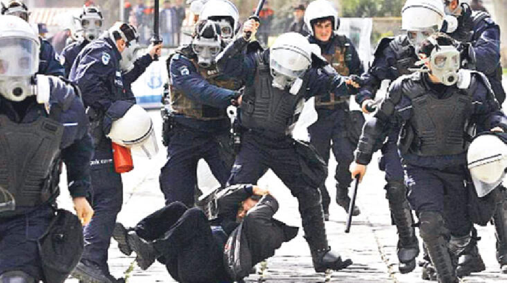 Erdoğan'ın Cumhur İttifakı polisi güçlendirme derdinde: Polise elektroşok cihazı teklifi