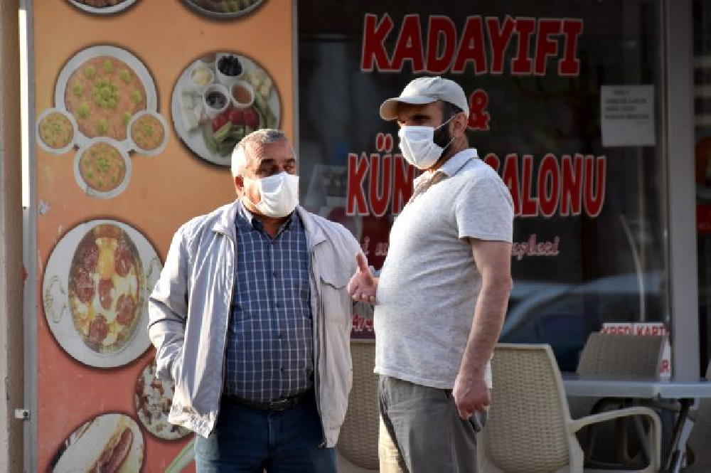 Kars'ta maskesiz sokağa çıkmak yasaklandı: 37 ilde yasak