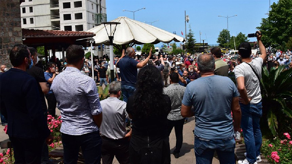 Rize Fındıklı'da kayyım iddiası: Halk sokağa döküldü