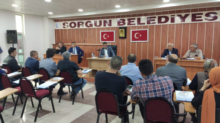 Belediyede AKP-MHP ayrılığı