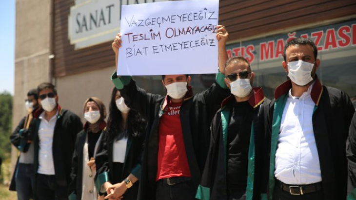 Avukatların çoklu baro protestosuna 31 bin TL pandemi cezası