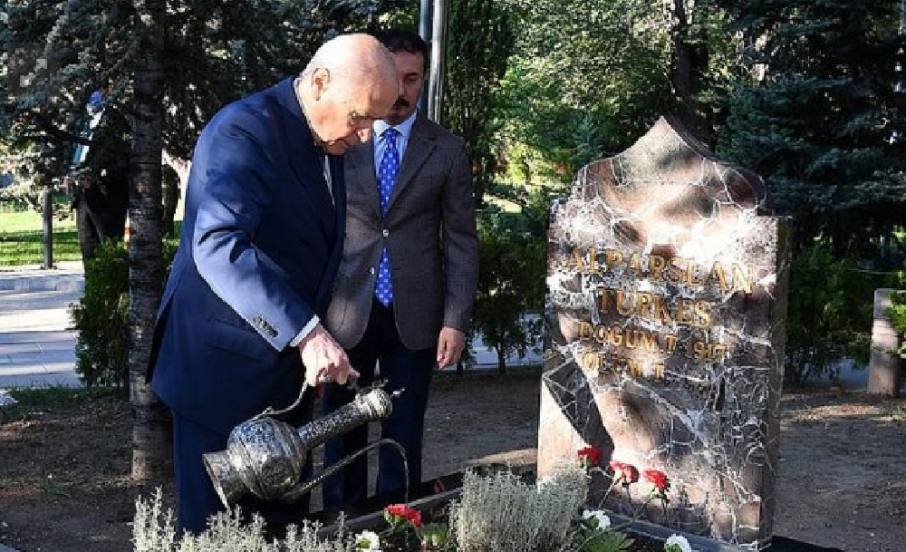 Bahçeli’den ‘bayramlık’: İki yıl incelendiğinde başarıyı net görmek mümkün