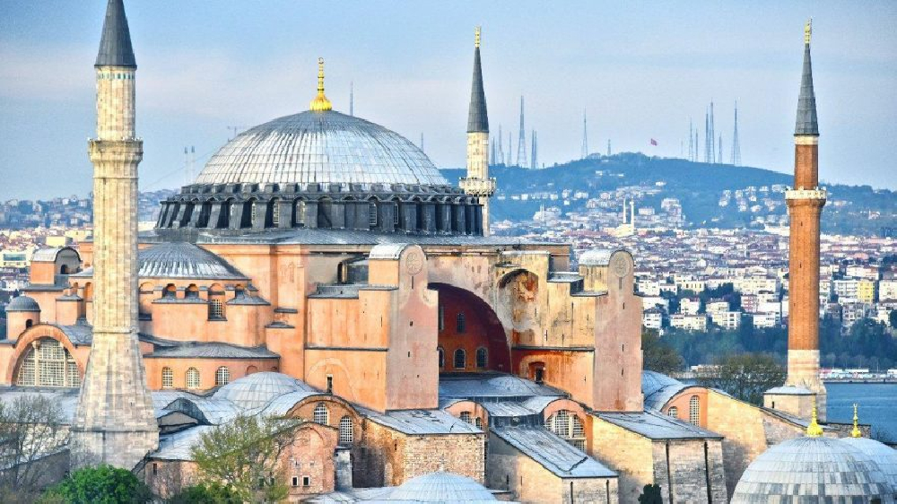 Erdoğan’ın kuzeninden “Ayasofya’da namaz” çekilişi