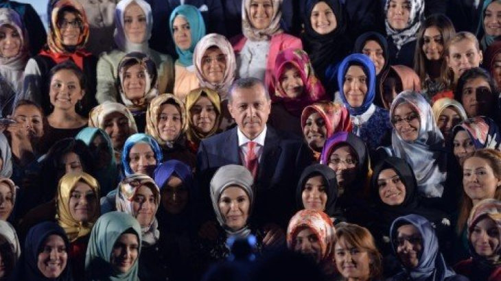 Erdoğan 3 ülkeyi 'örnek' gösterdi, 'İstanbul Sözleşmesi'nden çekilmeliyiz' dedi