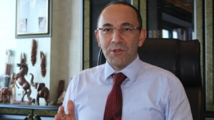 Görevden alınan Urla Belediye Başkanı CHP'li İbrahim Burak Oğuz tahliye edildi
