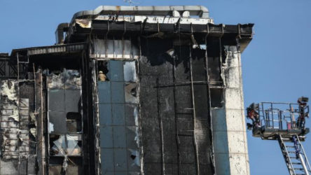 Bayrampaşa'da kültür merkezi yandı