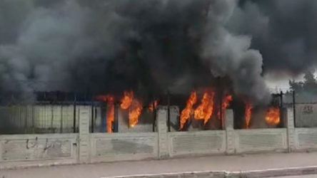 İstanbul'da işçilerin kaldığı konteynerlerde yangın