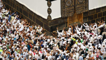 213 bin vaka bulunan Suudi Arabistan'dan 'hac' önlemleri