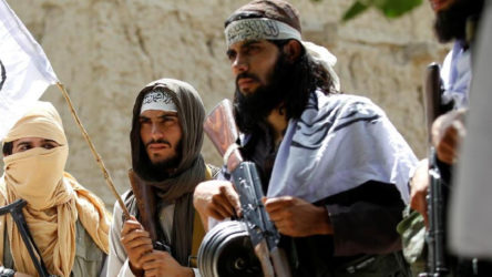Taliban'ın camideki 'bomba yapma dersi'nde patlama: 30 ölü