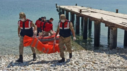 Van Gölü'nde batan teknede ölü sayısı 54'e yükseldi