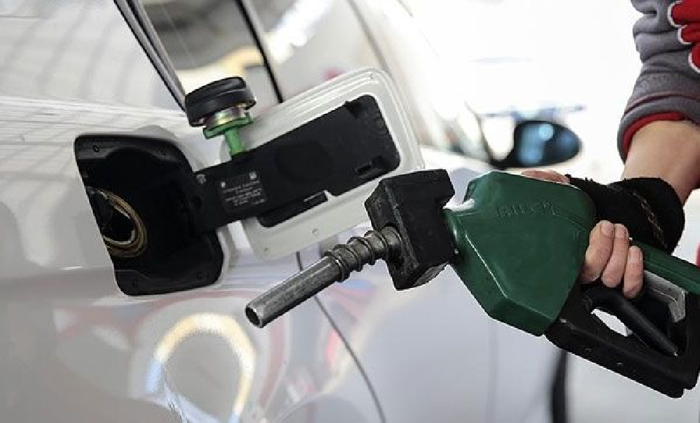 Benzine yine zam geliyor