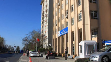 Deprem nedeniyle boşaltılan bakanlık binasının arazisi 'ticaret alanı' oldu