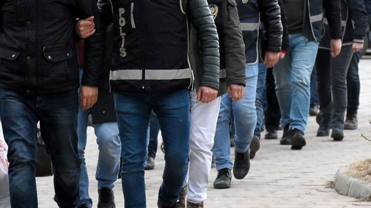 FETÖ'nün TSK yapılanmasına operasyon: 33 şüpheli yakalandı