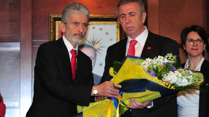Mansur Yavaş'tan AKP'li eski başkana jest