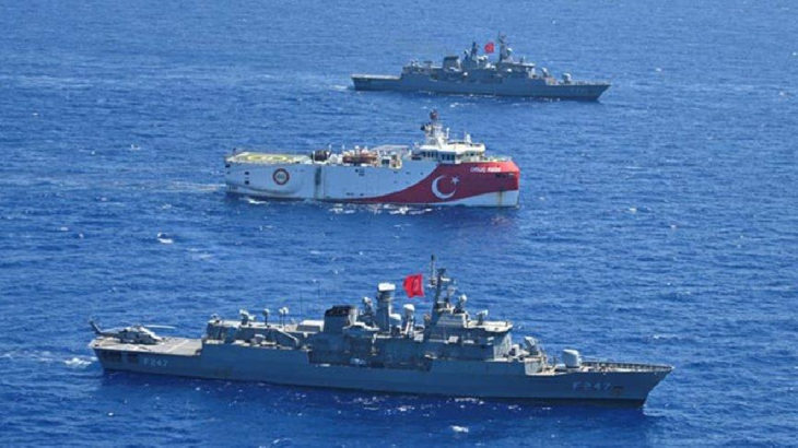 Türkiye'den Yunan gemisine 'müdahale ederiz' uyarısı