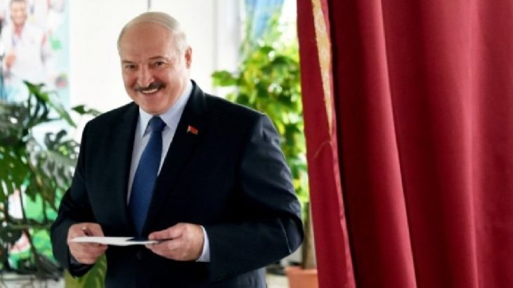 Emperyalizmin hedefindeki Belarus Devlet Başkanı cumhurbaşkanlığı yemini etti