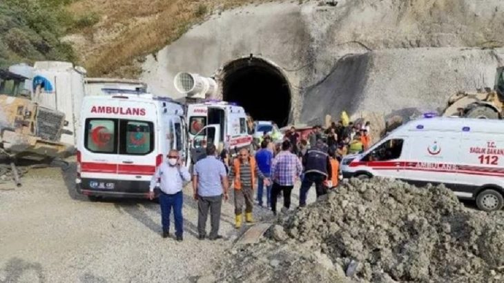 Kop Dağı Tüneli inşaatında yaralanan işçilerden biri yaşamını yitirdi