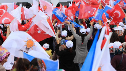 AKP'de 'Üye Seferberliği': Yurttaşlar habersizce AKP'ye üye yapılıyor