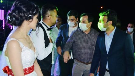 AKP'li başkanın düğününde koronavirüs önlemlerini hatırlatan polis sürüldü