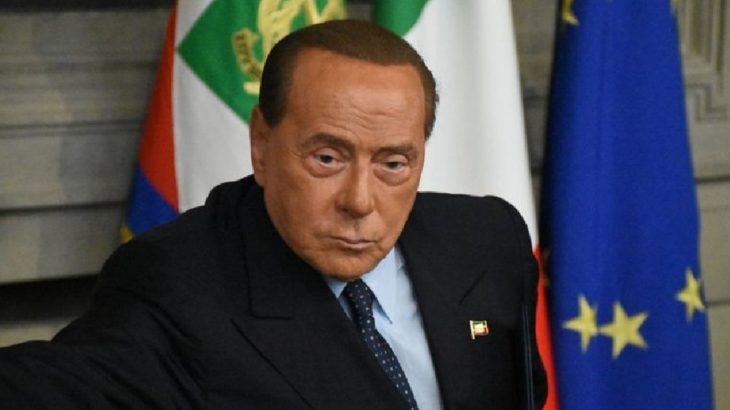 Berlusconi ikinci kez koronavirüse yakalandı