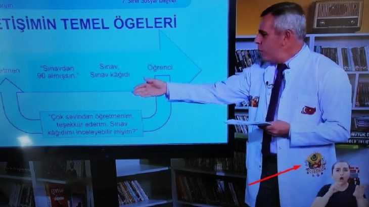 EBA'da Osmanlı armalı öğretmen!