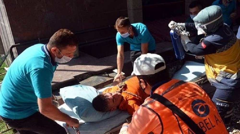 Çocuk işçiler yalıtım yaparken zehirlendiÇocuk işçiler yalıtım yaparken zehirlendi