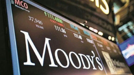 Moody's, Türkiye'nin kredi notunu düşürdü