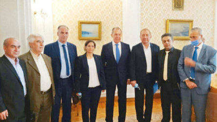 Türk heyeti Moskova’dayken Lavrov YPG heyetini ağırladı