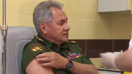Rusya Savunma Bakanı Şoygu, Sputnik V aşısı olduğunu açıkladı