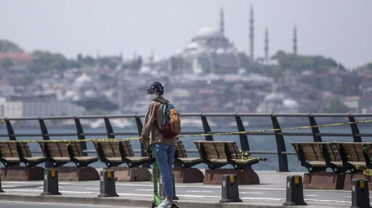 Türkiye'de bugün 53 kişi hayatını kaybetti, 1612 yeni vaka