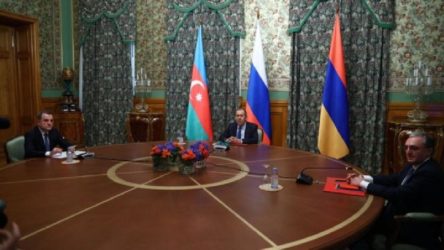 Aliyev: Görüşmelere Türkiye de katılsın