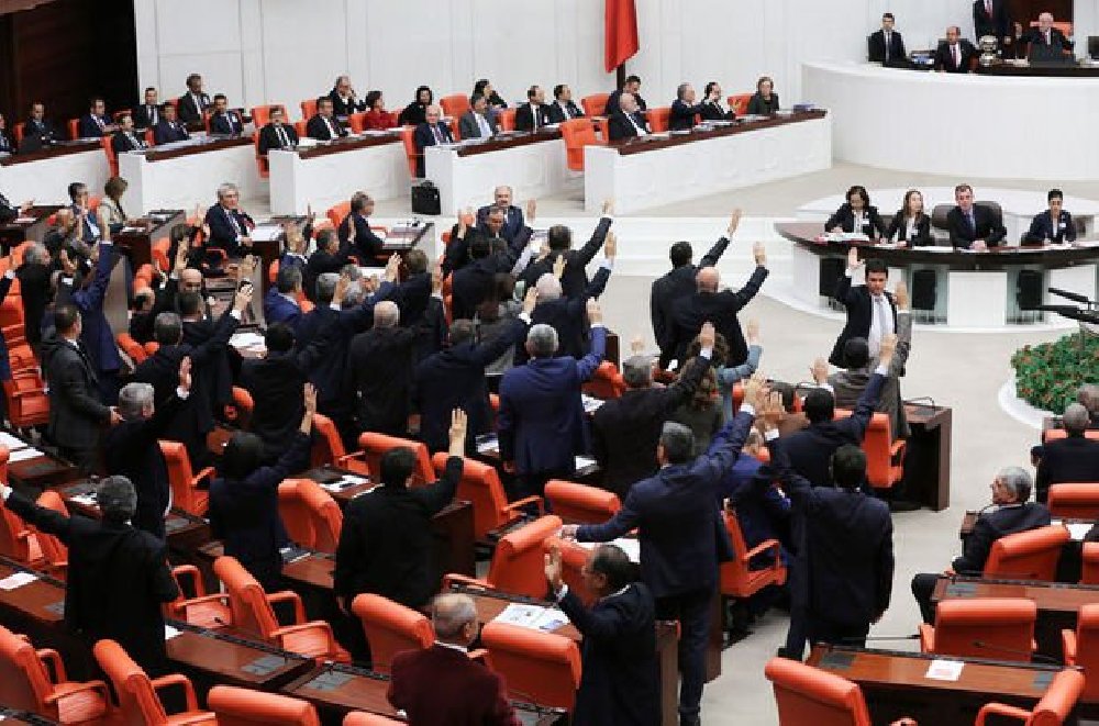 Muhalefetin oylarıyla reddedilen Güvenlik Soruşturması teklifinin yeniden oylanması için oylama yapılacak