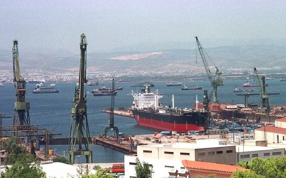 Yunanistan limanları 6. Filo'nun bakım merkezleri haline geliyor